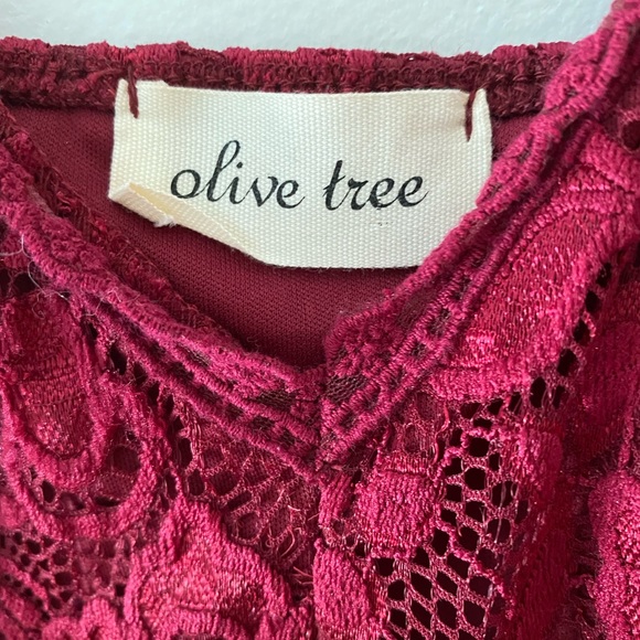 Olive tree red lace dress - Picture 3 of 3
